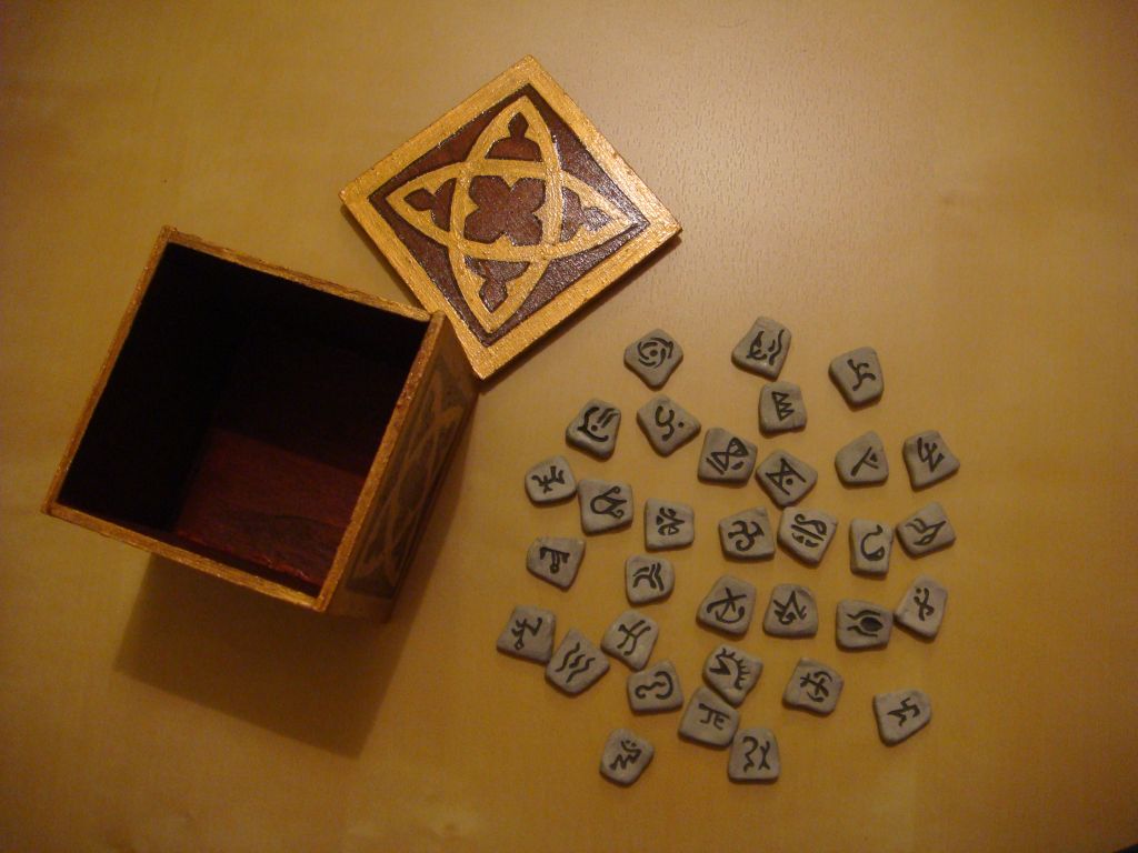 Horadric Cube and Runes